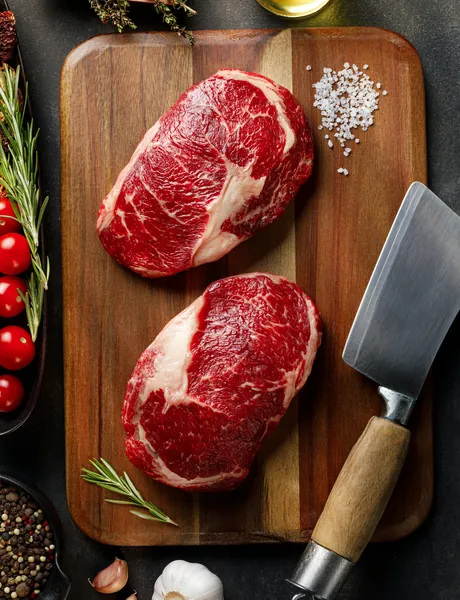 Ribeyes crus na tábua