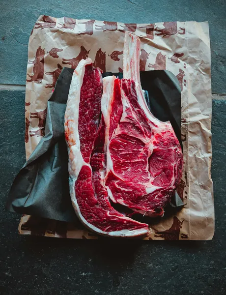 Tomahawk no papel do açougue