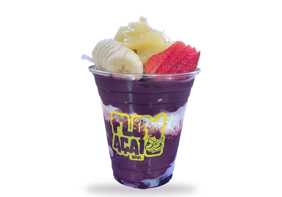 Açaí cup with banana, pineapple, strawberry and coconut