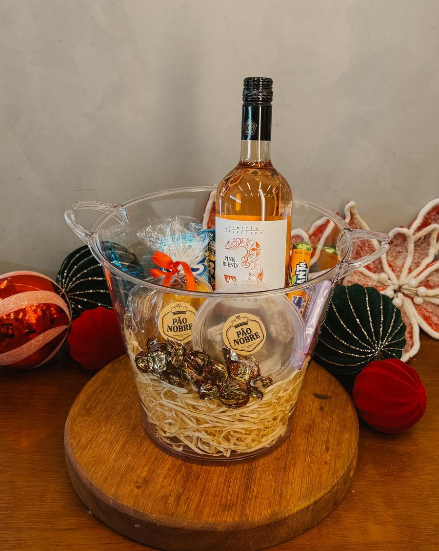 Cesta de Natal montada pela Pão Nobre